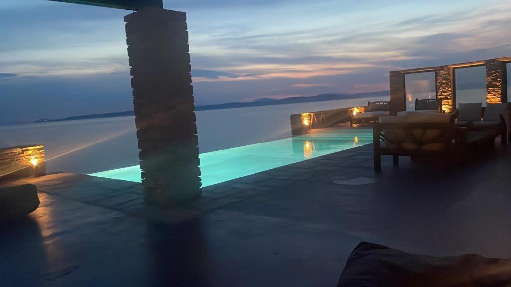 Villa Carpe Diem: Sea & Sunset View In Kea Island Ioulis Zewnętrze zdjęcie